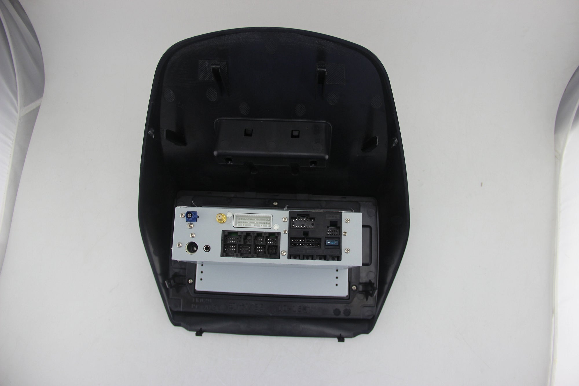 For Hyundai IX35 / Tucson 2010-2015 4GB+32GB Android 8 10.1 Inch Touchscreen Radio Bluetooth GPS Navigation Head Unit Stereo - CARSOLL